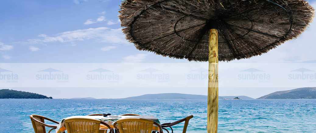 Sombrillas de brezo para comunidades y zonas de piscina: ventajas, claves para la mejor compra